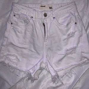 Garage size 5 white mom jean shorts